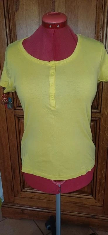 T shirt jaune marque La Halle taille Xl soit 42